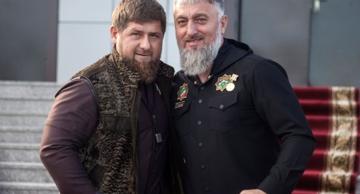 Рамзан Кадыров (слева) и Адам Делимханов. Фото: https://chechnyatoday.com/ Рамзан Кадыров (слева) и Адам Делимханов. Фото: https://chechnyatoday.com/