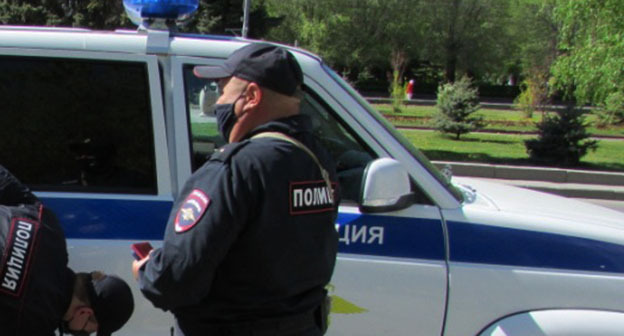 Сотрудники полиции. Фото Вячеслава Ященко для "Кавказского узла" Сотрудники полиции. Фото Вячеслава Ященко для "Кавказского узла"