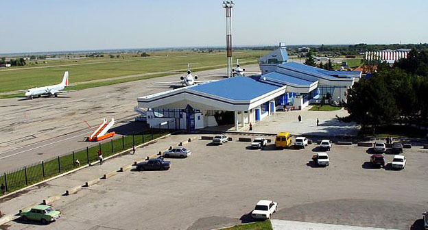 Аэропорт Нальчика. Фото: Kavtoday.ru https://ru.wikipedia.org Аэропорт Нальчика. Фото: Kavtoday.ru https://ru.wikipedia.org