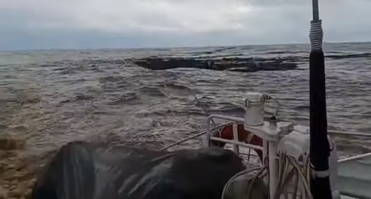 Спасательная операция на Черном море. Стоп-кадр. https://www.youtube.com/watch?v=Nx7KFeFLzEQ Спасательная операция на Черном море. Стоп-кадр. https://www.youtube.com/watch?v=Nx7KFeFLzEQ