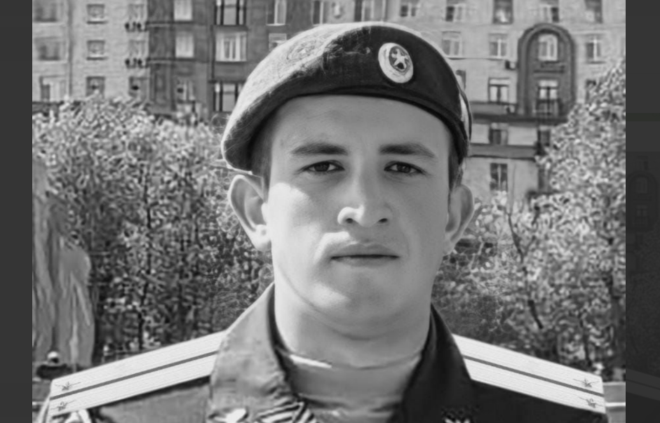 Давид Абаев. Скриншот фотографии из Telegram-канала администрации Правобережного района от 24.06.22, https://t.me/pravober/1767 Давид Абаев. Скриншот фотографии из Telegram-канала администрации Правобережного района от 24.06.22, https://t.me/pravober/1767