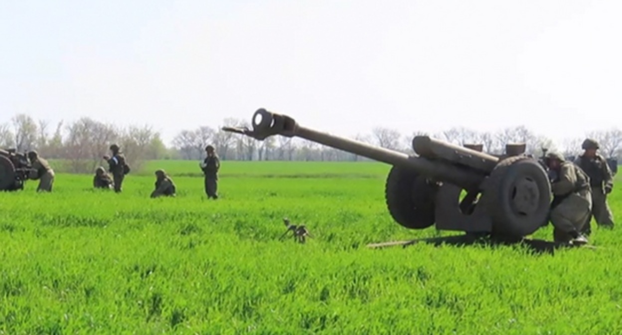 Российские военные на Украине. Кадр видео Минобороны России https://z.mil.ru/spec_mil_oper/news/more.htm?id=12423708@egNews Российские военные на Украине. Кадр видео Минобороны России https://z.mil.ru/spec_mil_oper/news/more.htm?id=12423708@egNews