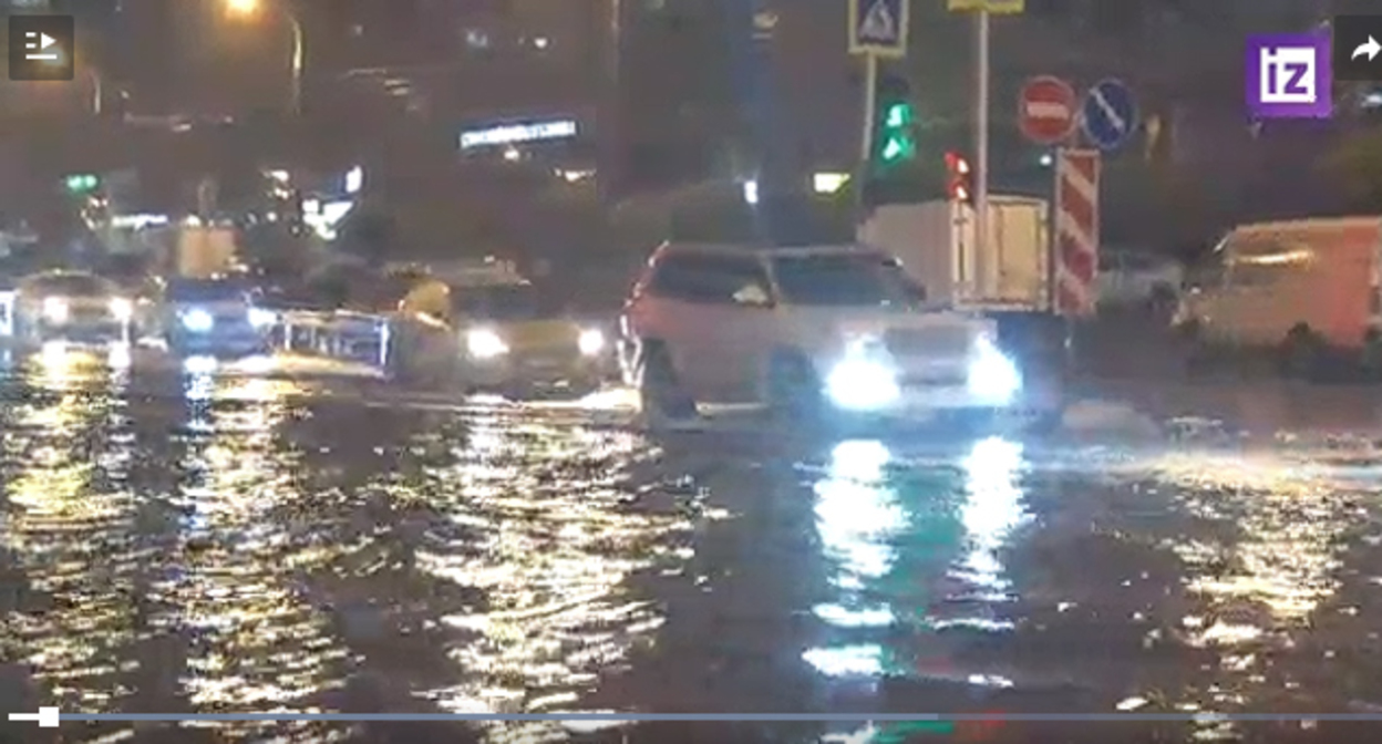 Улицы Краснодара после дождя. Кадр видео https://ren.tv/player/video/embed/992917#autoplay=1; Улицы Краснодара после дождя. Кадр видео https://ren.tv/player/video/embed/992917#autoplay=1;