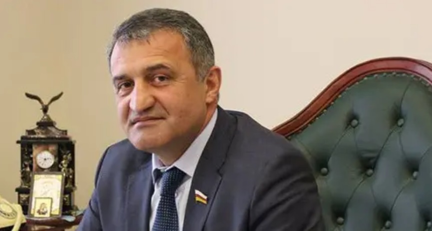 Анатолий Бибилов. Фото: пресс-служба президента Южной Осетии https://presidentruo.org Анатолий Бибилов. Фото: пресс-служба президента Южной Осетии https://presidentruo.org