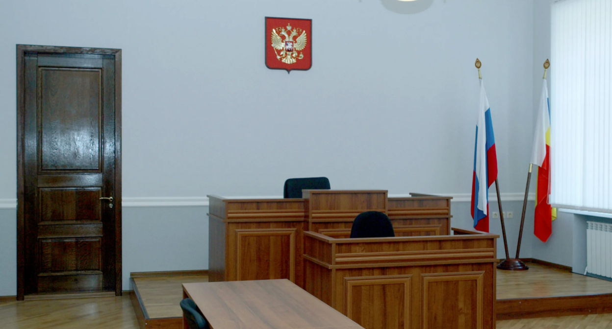 Зал заседаний суда в Азове. Фото пресс-службы суда http://azovsky.ros.sudrf.ru/ Зал заседаний суда в Азове. Фото пресс-службы суда http://azovsky.ros.sudrf.ru/