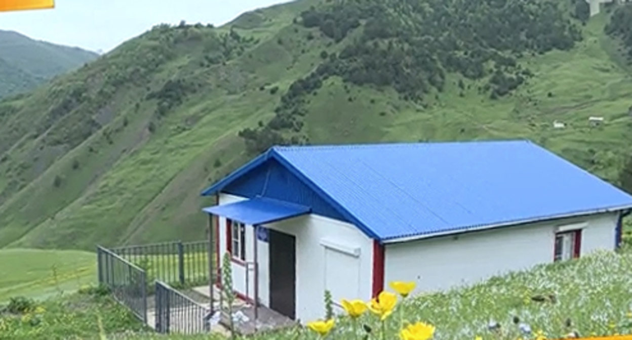 Фельдшерско-акушерский пункт в Дагестане. Кадр видео РЕН ТВ https://ren.tv/news/v-rossii/985950-v-dagestane-planiruiut-ustroit-reviziiu-vsekh-fapov-respubliki Фельдшерско-акушерский пункт в Дагестане. Кадр видео РЕН ТВ https://ren.tv/news/v-rossii/985950-v-dagestane-planiruiut-ustroit-reviziiu-vsekh-fapov-respubliki