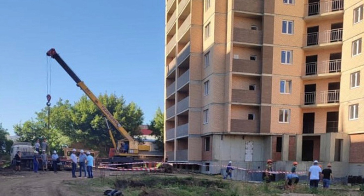 Строительные работы на территории ЖК «Жемчужина» в Краснодаре. Фото: пресс-служба администрации Краснодарского края https://admkrai.krasnodar.ru/content/1131/show/644650/ Строительные работы на территории ЖК «Жемчужина» в Краснодаре. Фото: пресс-служба администрации Краснодарского края https://admkrai.krasnodar.ru/content/1131/show/644650/