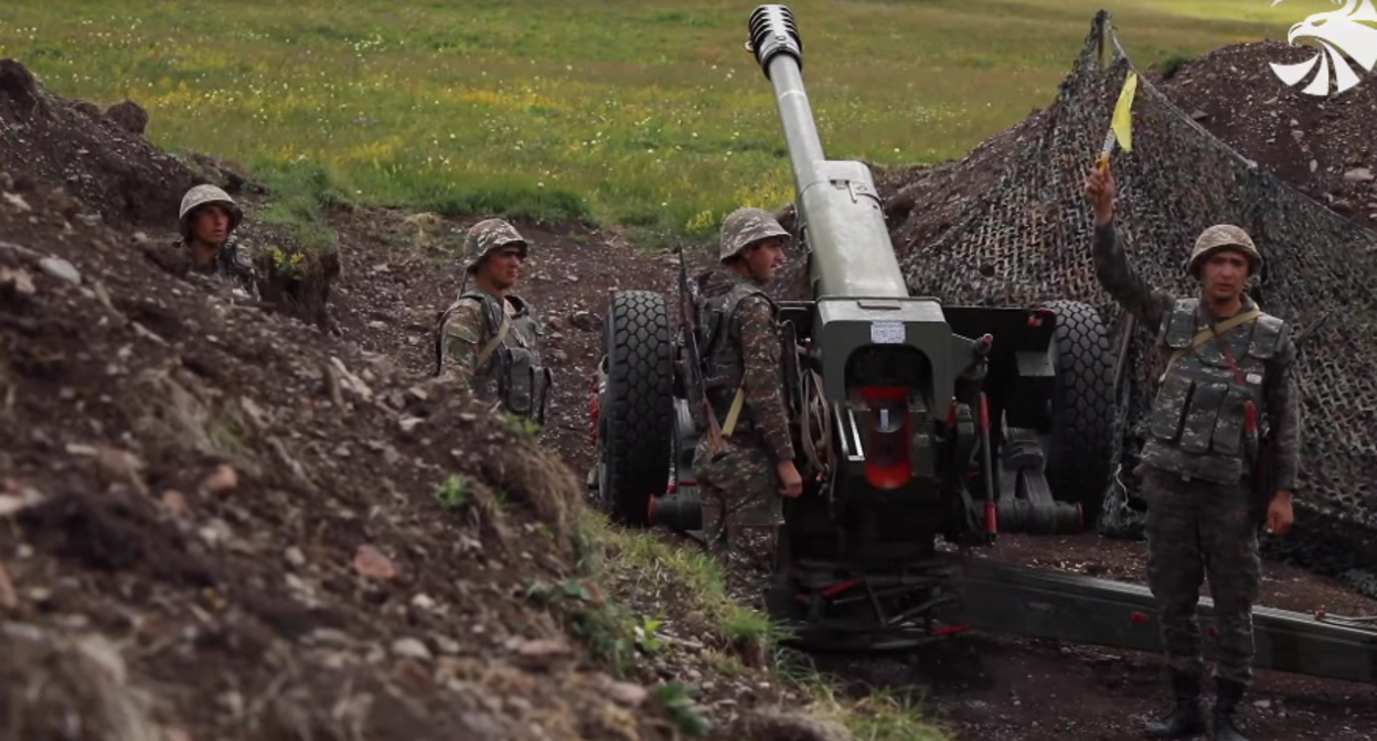 Военнослужащие армянской армии. Кадр видео пресс-службы МО Армении Военнослужащие армянской армии. Кадр видео пресс-службы МО Армении