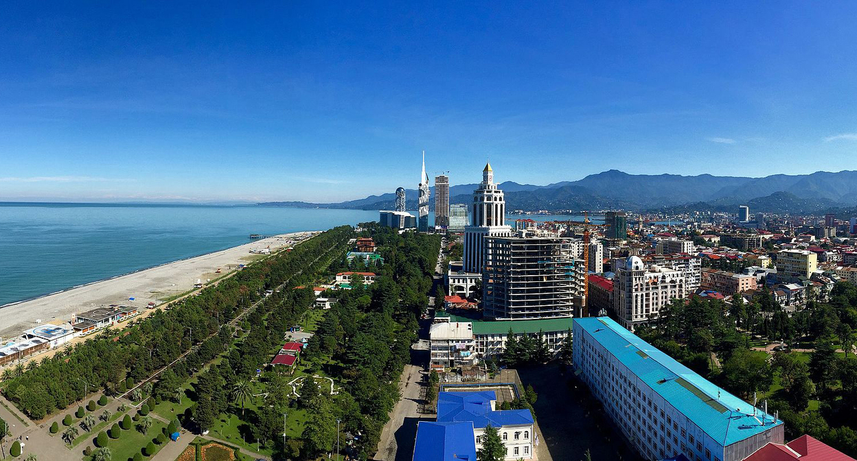Батуми. Фото Greg McMullen https://ru.wikipedia.org/wiki/Батуми#/media/Файл:Batumi_(3001).jpg Батуми. Фото Greg McMullen https://ru.wikipedia.org/wiki/Батуми#/media/Файл:Batumi_(3001).jpg