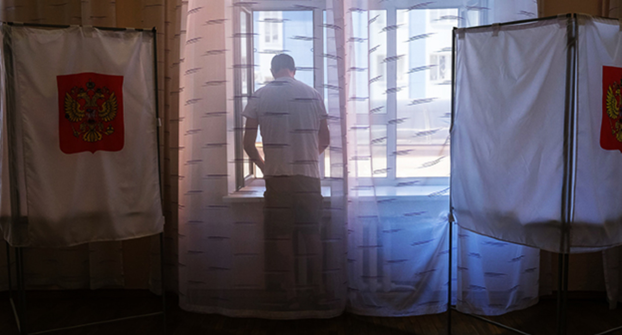 На избирательном участке. Фото Елены Синеок, Юга.ру На избирательном участке. Фото Елены Синеок, Юга.ру