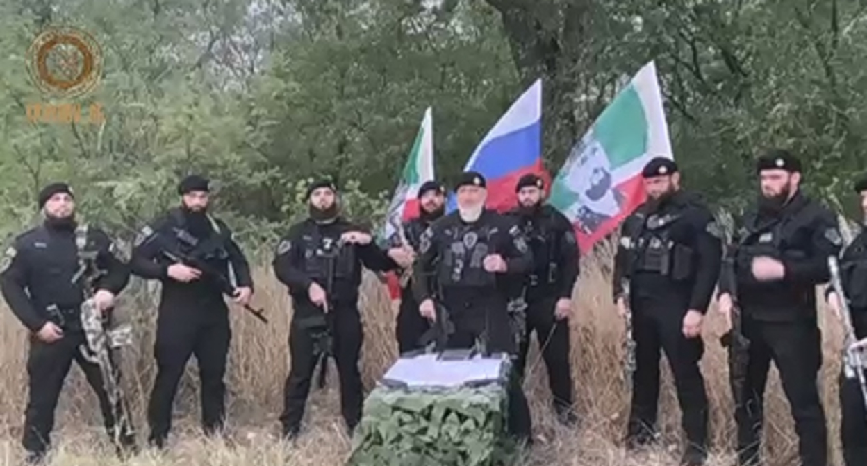 Адам Делимханов на Украине и чеченские бойцы. Фото https://t.me/RKadyrov_95/2813 Адам Делимханов на Украине и чеченские бойцы. Фото https://t.me/RKadyrov_95/2813