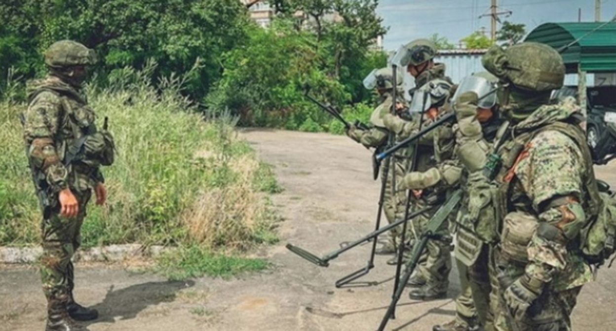 Добровольцы. Фото https://vk.com/wall-4144008_1777287 Добровольцы. Фото https://vk.com/wall-4144008_1777287