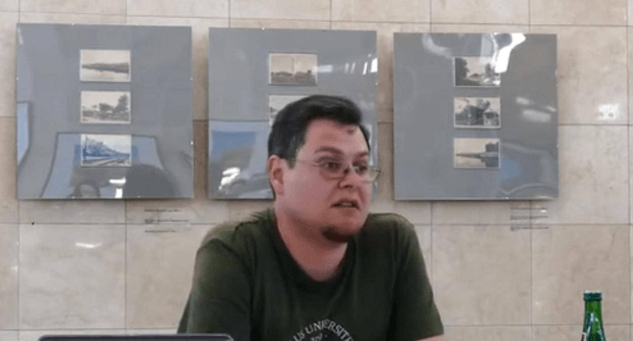 Владимир Севриновский. Кадр видео "Карнавальная культура в современном Дагестане" https://www.youtube.com/watch?v=vM3ug85aORQ Владимир Севриновский. Кадр видео "Карнавальная культура в современном Дагестане" https://www.youtube.com/watch?v=vM3ug85aORQ