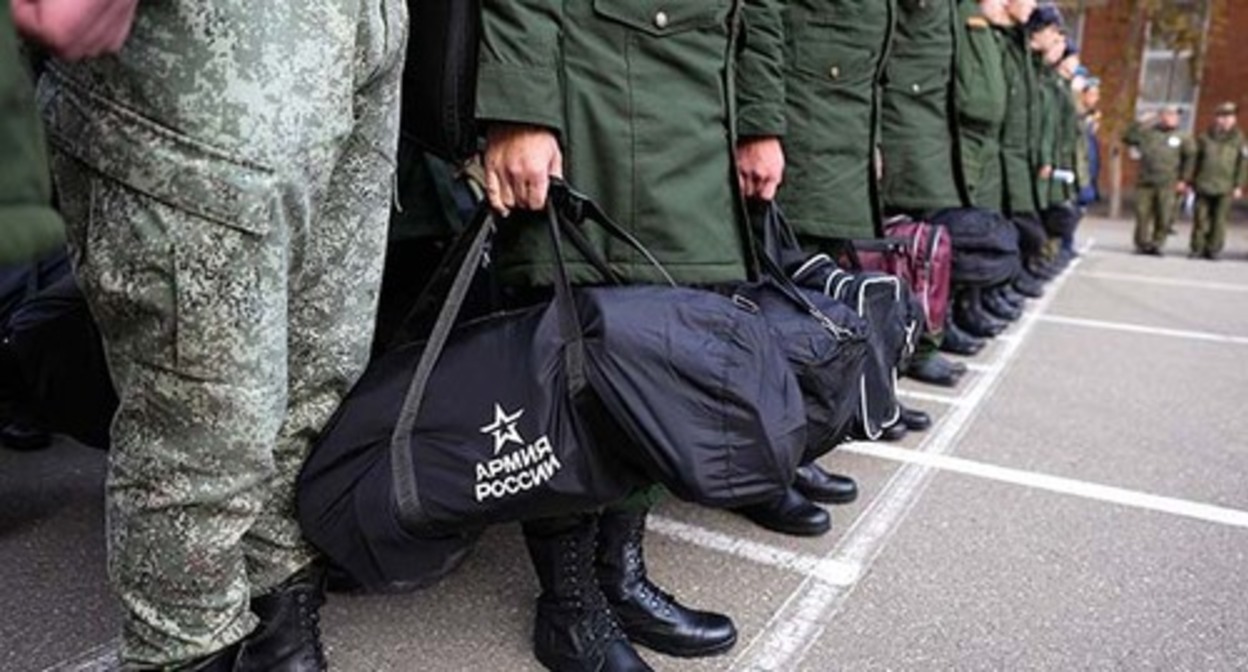 Военнослужащие РФ. Фото: Анастасия Бабкина https://www.yugopolis.ru/
Военнослужащие РФ. Фото: Анастасия Бабкина https://www.yugopolis.ru/