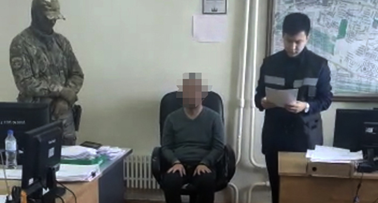 Задержание Алтана Очирова. Фото: https://mskvremya.ru Задержание Алтана Очирова. Фото: https://mskvremya.ru