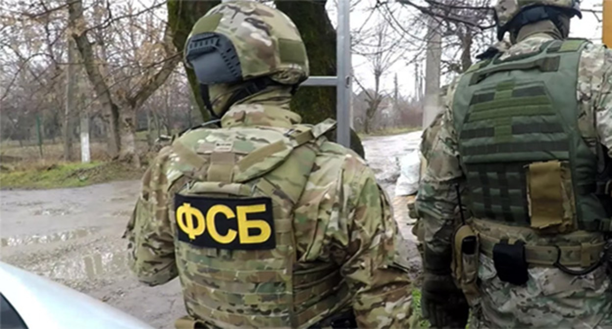 Сотрудники ФСБ. Фото: пресс-служба ФСБ Сотрудники ФСБ. Фото: пресс-служба ФСБ