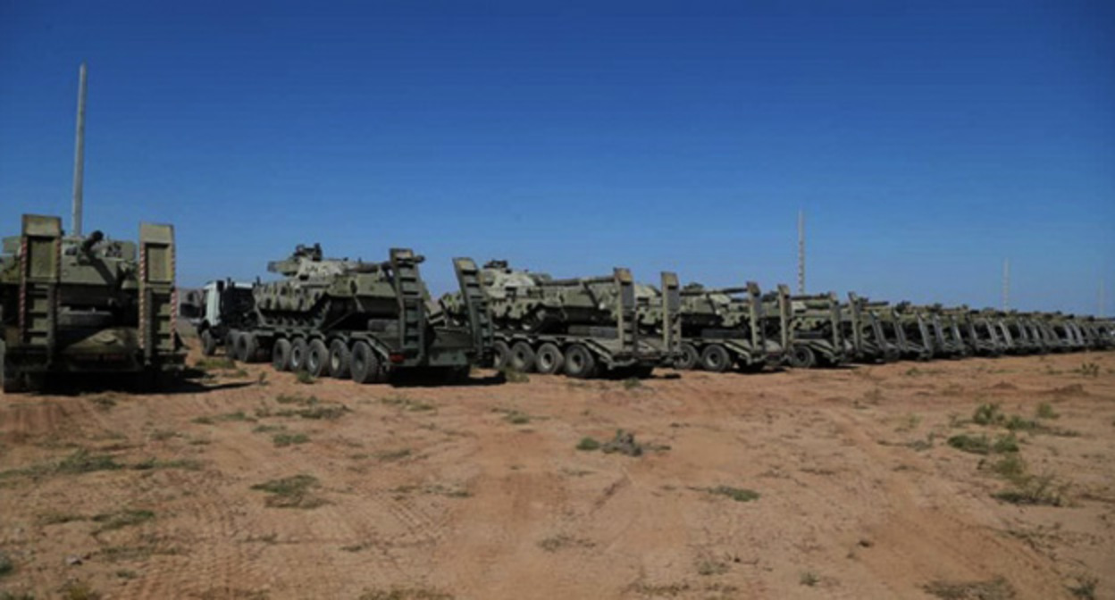 Военные учения на юге Азербайджана. Фото: https://www.aravot-ru.am Военные учения на юге Азербайджана. Фото: https://www.aravot-ru.am