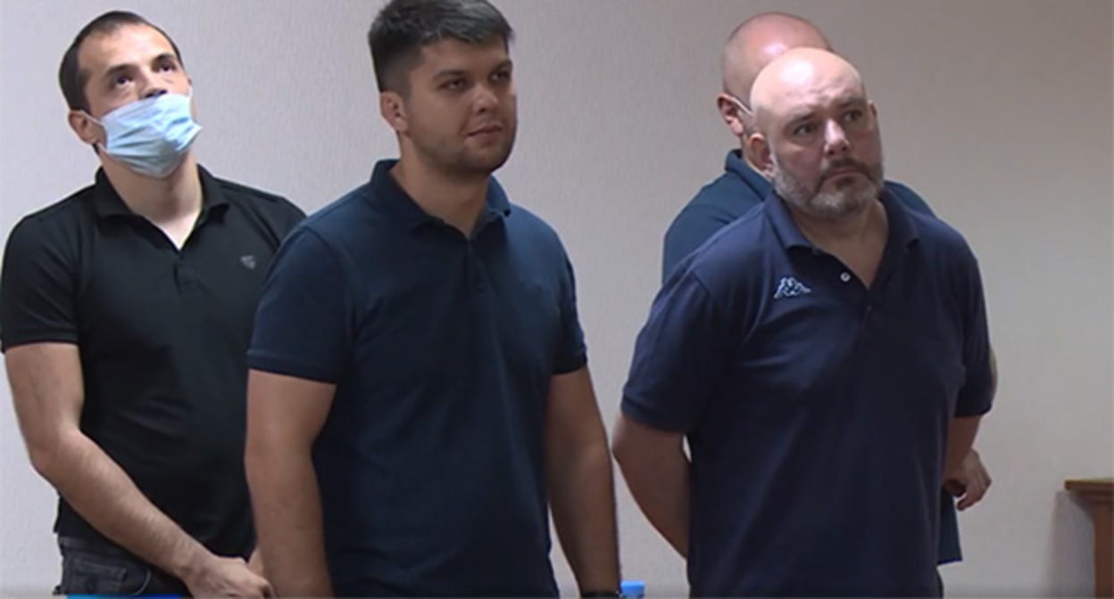 Осужденные по делу Цкаева в зале суда. Скриншот видео "Государственный интернет-канал "Россия" https://alaniatv.ru/verhovnyj-sud-rso-a-smyagchil-prigovory-shesti-osuzhdyonnym-po-delu-tskaeva/ Осужденные по делу Цкаева в зале суда. Скриншот видео "Государственный интернет-канал "Россия" https://alaniatv.ru/verhovnyj-sud-rso-a-smyagchil-prigovory-shesti-osuzhdyonnym-po-delu-tskaeva/