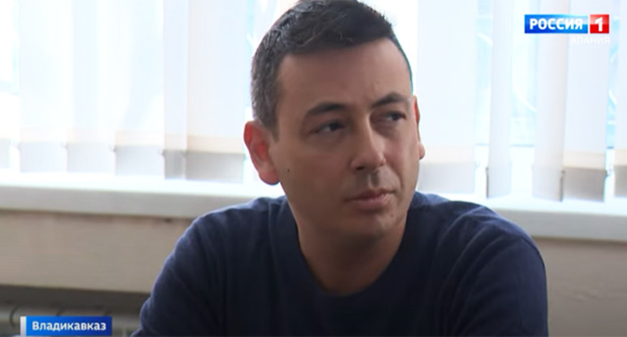 Руслан Тотров. Скриншот видео https://www.youtube.com/watch?v=SOt25pnbvvc Руслан Тотров. Скриншот видео https://www.youtube.com/watch?v=SOt25pnbvvc