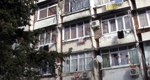 Фасад аварийного дома по улице Видовой. Фото Светланы Кравченко для "Кавказского узла" Фасад аварийного дома по улице Видовой. Фото Светланы Кравченко для "Кавказского узла"