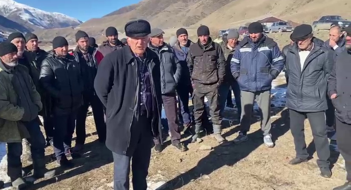Кадр видеообращения жителей Рутульского района к главе Дагестана https://t.me/novoedelo/14792 Кадр видеообращения жителей Рутульского района к главе Дагестана https://t.me/novoedelo/14792