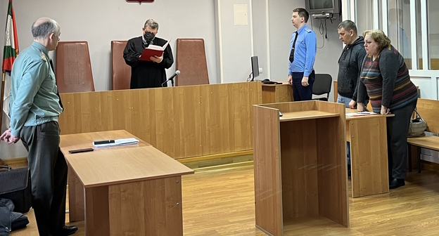 Участники процесса по делу Романа Кириленко, фото: пресс-служба Ставропольского гарнизонного военного суда, http://sgvs.stv.sudrf.ru/modules.php?name=press_dep&op=1&did=1111
Участники процесса по делу Романа Кириленко, фото: пресс-служба Ставропольского гарнизонного военного суда, http://sgvs.stv.sudrf.ru/modules.php?name=press_dep&op=1&did=1111