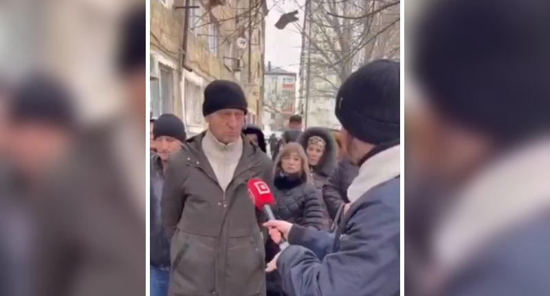 Жильцы аварийного общежития в Каспийске. Стопкадр из видео https://www.instagram.com/p/CpXH1exoQI4/ Жильцы аварийного общежития в Каспийске. Стопкадр из видео https://www.instagram.com/p/CpXH1exoQI4/