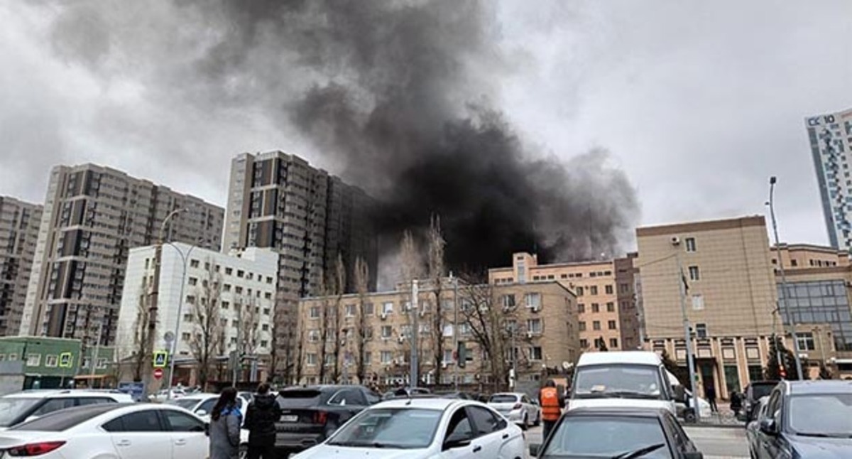 Пожар в ФСБ Ростовской области. 16 марта 2023 г. Фото vk.com/rostovnadonu Пожар в ФСБ Ростовской области. 16 марта 2023 г. Фото vk.com/rostovnadonu