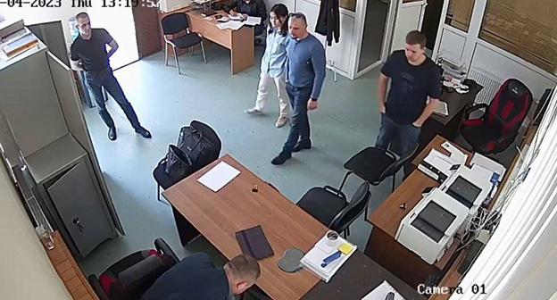 Силовики пришли с обыском в краснодарский филиал Команды против пыток. Cкриншот https://t.me/no_torture/2615 Силовики пришли с обыском в краснодарский филиал Команды против пыток. Cкриншот https://t.me/no_torture/2615