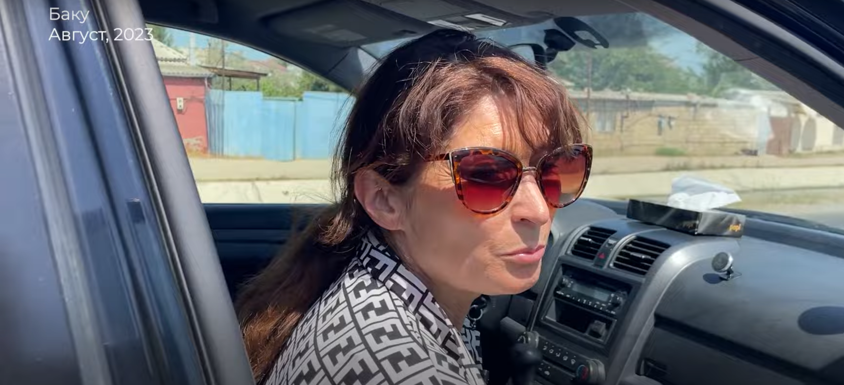 Ирада Байрамова на месте задержания. Скриншот видео Мейдан ТВ https://youtu.be/-8BbAmCeG5o?t=127 Ирада Байрамова на месте задержания. Скриншот видео Мейдан ТВ https://youtu.be/-8BbAmCeG5o?t=127