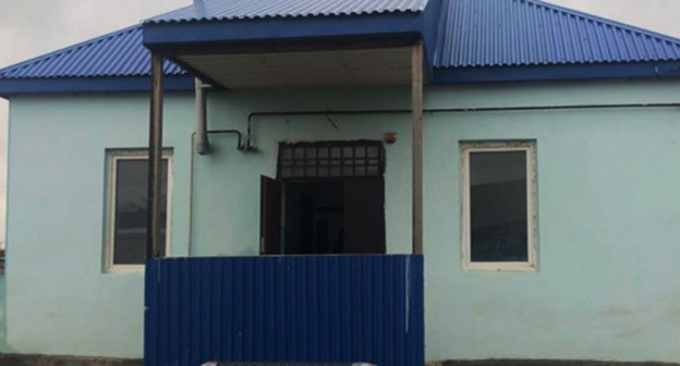 Здание фельдшерско-акушерского пункта в селе Дахадаевка Кумторкалинского района Дагестана. Фото: ONF.RU Здание фельдшерско-акушерского пункта в селе Дахадаевка Кумторкалинского района Дагестана. Фото: ONF.RU