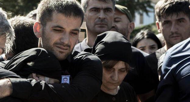 Похороны Инала Джабиева. Фото: https://cominf.org/node/1166533596 Похороны Инала Джабиева. Фото: https://cominf.org/node/1166533596