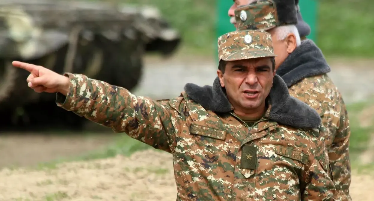 Микаэл Арзуманян. Фото: Facebook / Վահրամ Պողոսյան/Vahram Poghosyan принадлежит компании Meta, деятельность которой запрещена в России