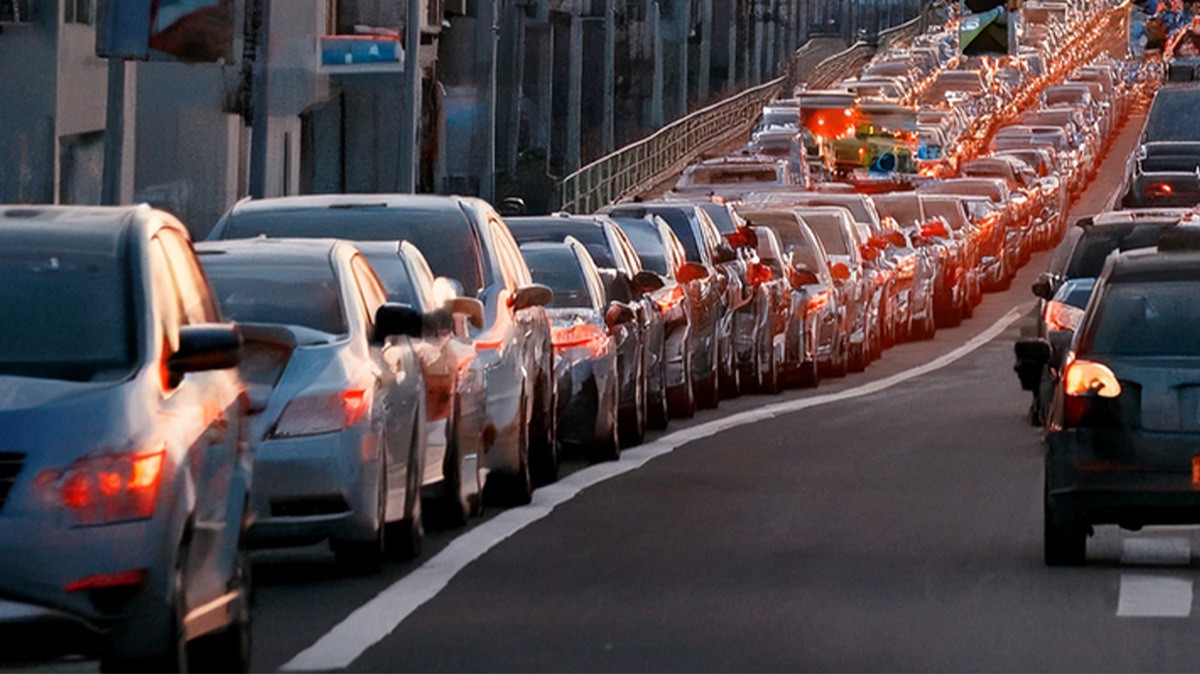 Пробка из машин. Иллюстрация создана «Кавказским узлом» с помощью ИИ в программе Photoshop
