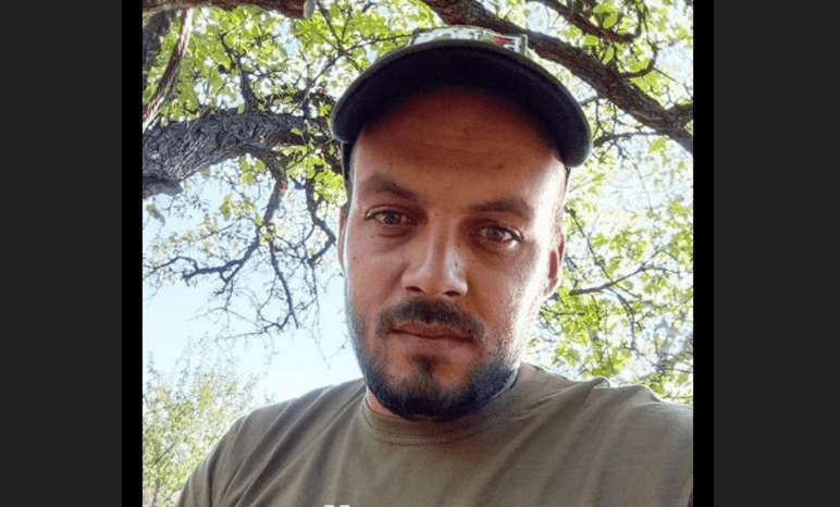 Николай Моисеенко. Скриншот фото из Telegram-канала администрации Кировского округа от 30.03.25, https://t.me/akgo_18/14447.