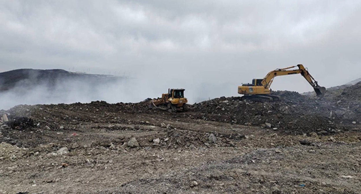 Тушение пожара на полигоне в Новороссийске. 2 апреля 2025 года. Скриншот видео https://t.me/opershtab23/13065