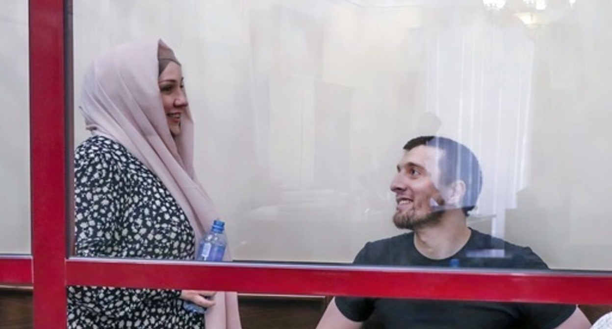 Зарифа Саутиева и Исмаил Нальгиев. Фото: Дарья Корнилова / Facebook