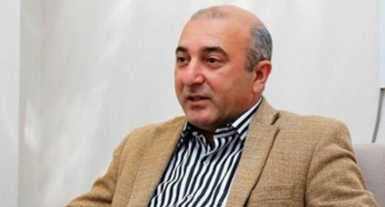 Адалят Вердиев. Фото: Report.az https://report.az/ru/proisshestviya/arestovan-voennyj-ekspert-adalyat-verdiev/

