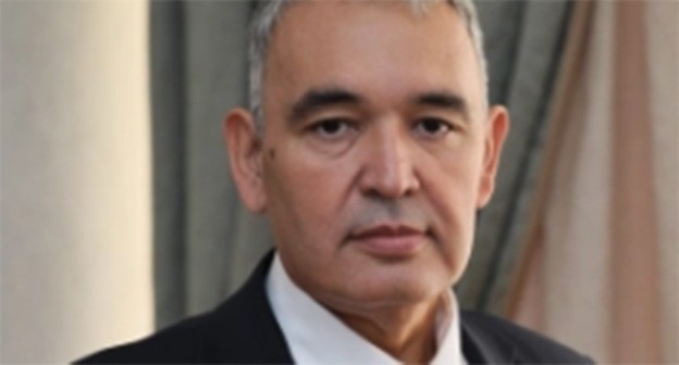 Мухтарбий Аджеков. Фото: https://mcxrd.ru/ministry/management/63 Мухтарбий Аджеков. Фото: https://mcxrd.ru/ministry/management/63