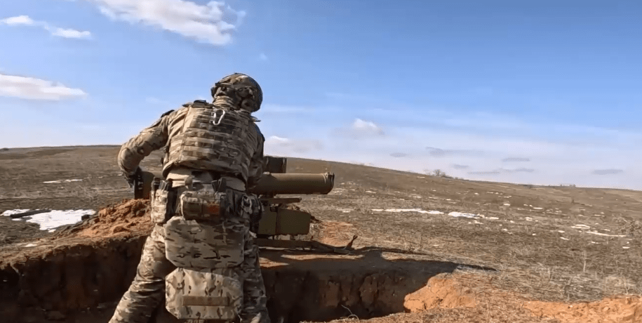 Российские военные. Стоп-кадр видео Минобороны России от 12.04.25, https://t.me/mod_russia/51226