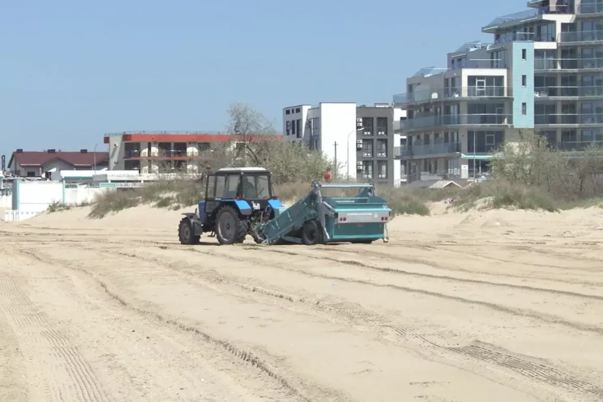 Очистка пляжей в Анапе. Фото: t.me/opershtab23