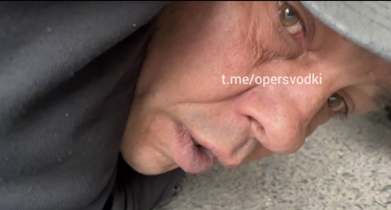 Задержание обвиняемого в оправдании терроризма. Кадр оперативного видео https://t.me/opersvodki/26402