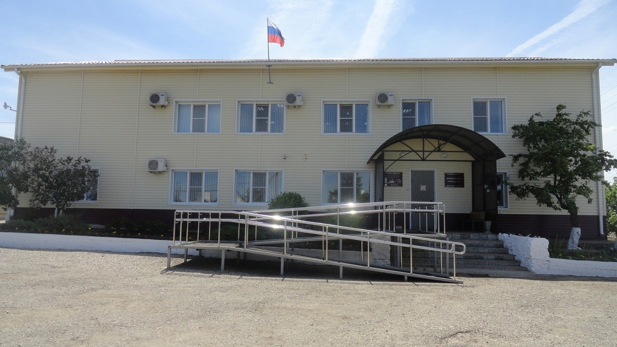 Новоаннинский районный суд Волгоградской области. Фото: https://vk.com/id766224780?z=photo766224780_457239017%2Falbum766224780_0%2Frev Новоаннинский районный суд Волгоградской области. Фото: https://vk.com/id766224780?z=photo766224780_457239017%2Falbum766224780_0%2Frev