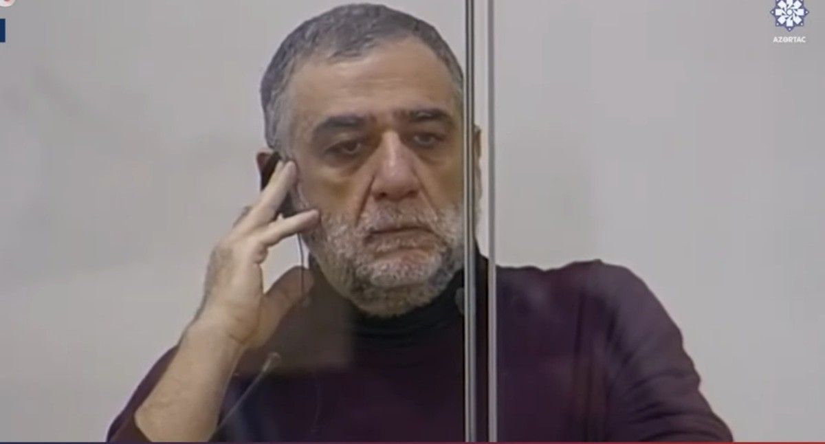 Рубен Варданян в суде. Кадр видеосюжета Baku TV 
/ YouTube
 