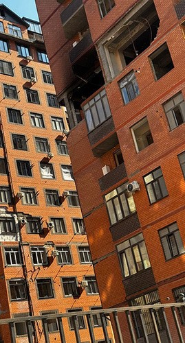 Дом после взрыва. 25 марта 2025 г. Фото предоставила жительница одной из квартир.