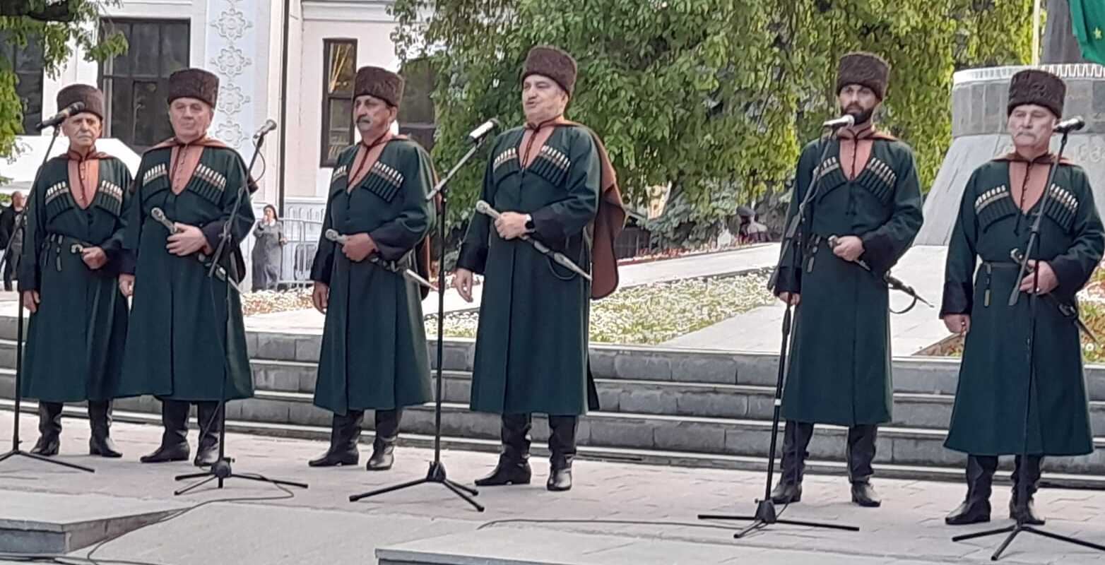 Выступление национальных исполнителей. Фото корреспондента "Кавказского узла"