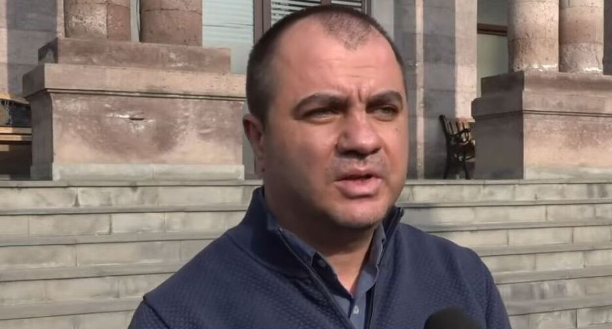 Ашот Даниелян. Кадр видеосюжета Aravot.am