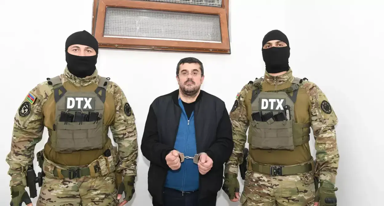 Араик Арутюнян после ареста в 2003 году. Фото: Служба государственной безопасности Азербайджана