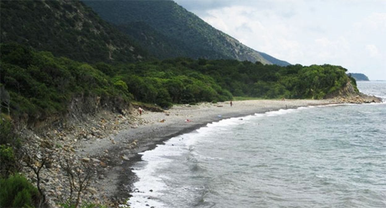 Побережье Черного моря в Утрише. Фото: Таня Подуст https://ru.wikipedia.org/