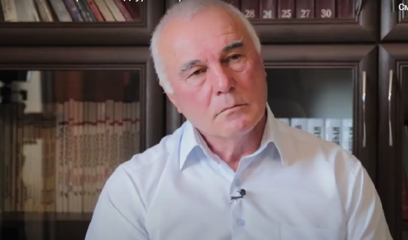 Адгур Харазия. Стоп-кадр видео из YouTube-канала "ANews" от 14.08.2023, https://www.youtube.com/watch?v=kw8c_hpk_oo